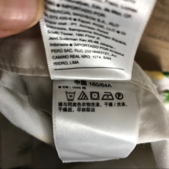 Old Navy pineapple print shorts, 2 - Picture 10 of 11